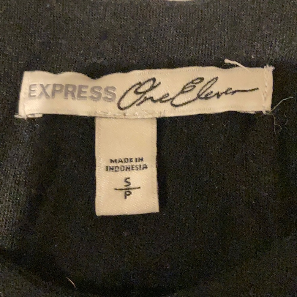 Express black top - Picture 2 of 2